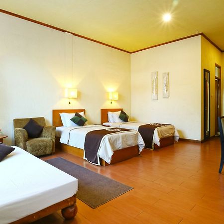 Hotel & Banquet Panorama Lembang Εξωτερικό φωτογραφία